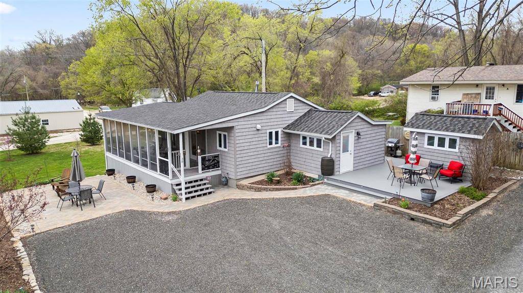 Grafton, IL 62037,38 N Overmeyer ST