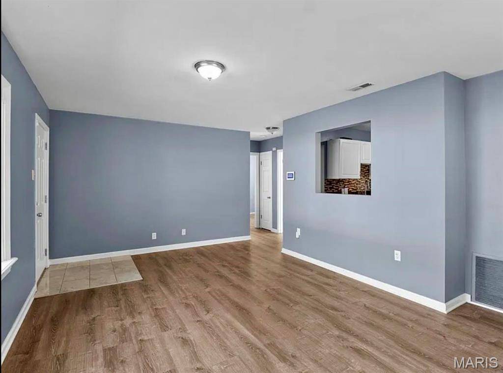 Florissant, MO 63031,46 Saint Celeste DR