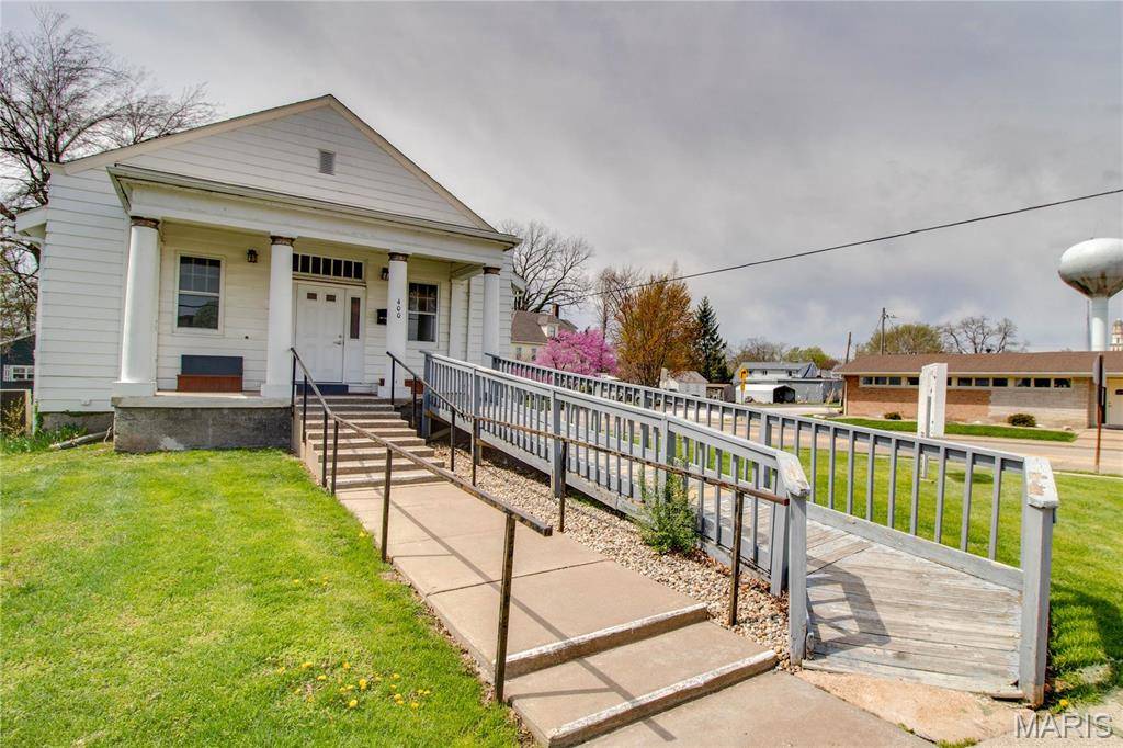 Jerseyville, IL 62052,400 S Washington ST