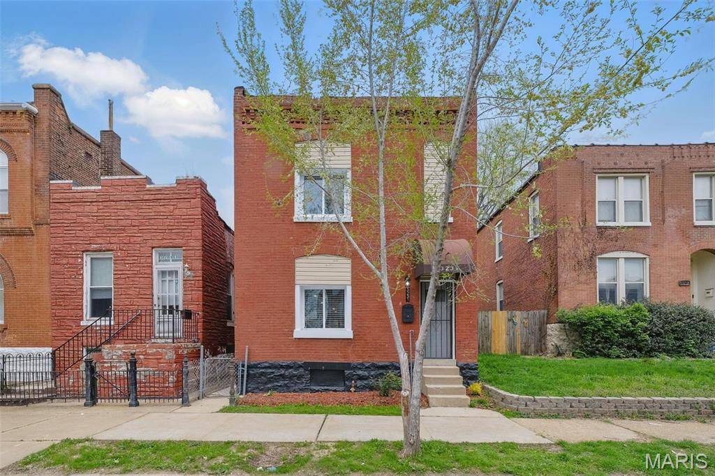 St Louis, MO 63118,3231 Iowa AVE