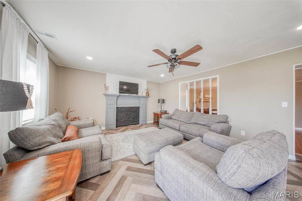 St James, MO 65559,15227 County Road 1110