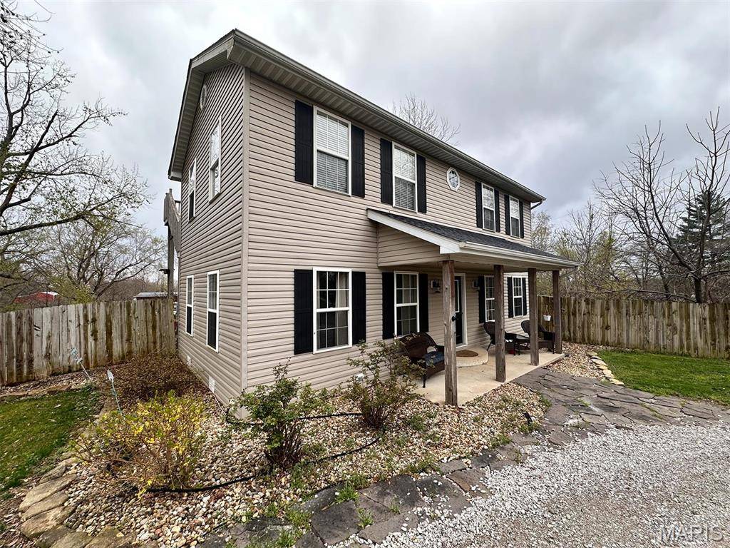 Pocahontas, IL 62275,602 Haller DR