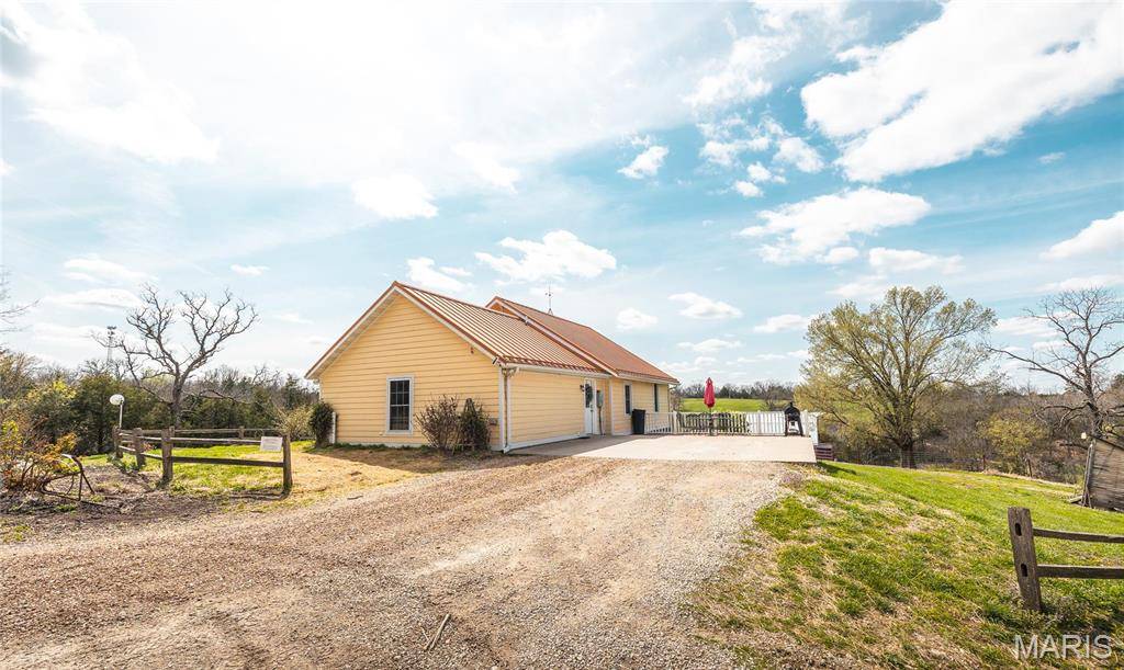 Loose Creek, MO 65054,1347 Highway 63