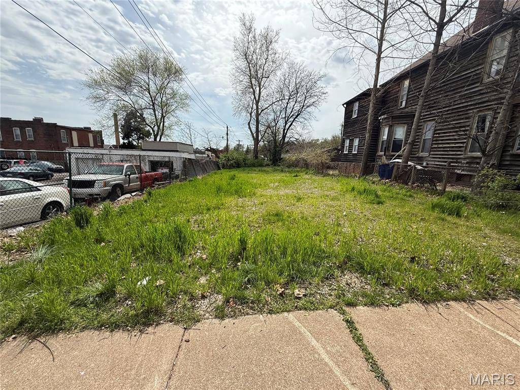 St Louis, MO 63111,116 Elwood ST