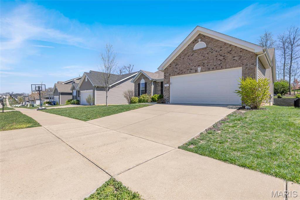 Lake St Louis, MO 63367,156 Hidden Bluffs DR