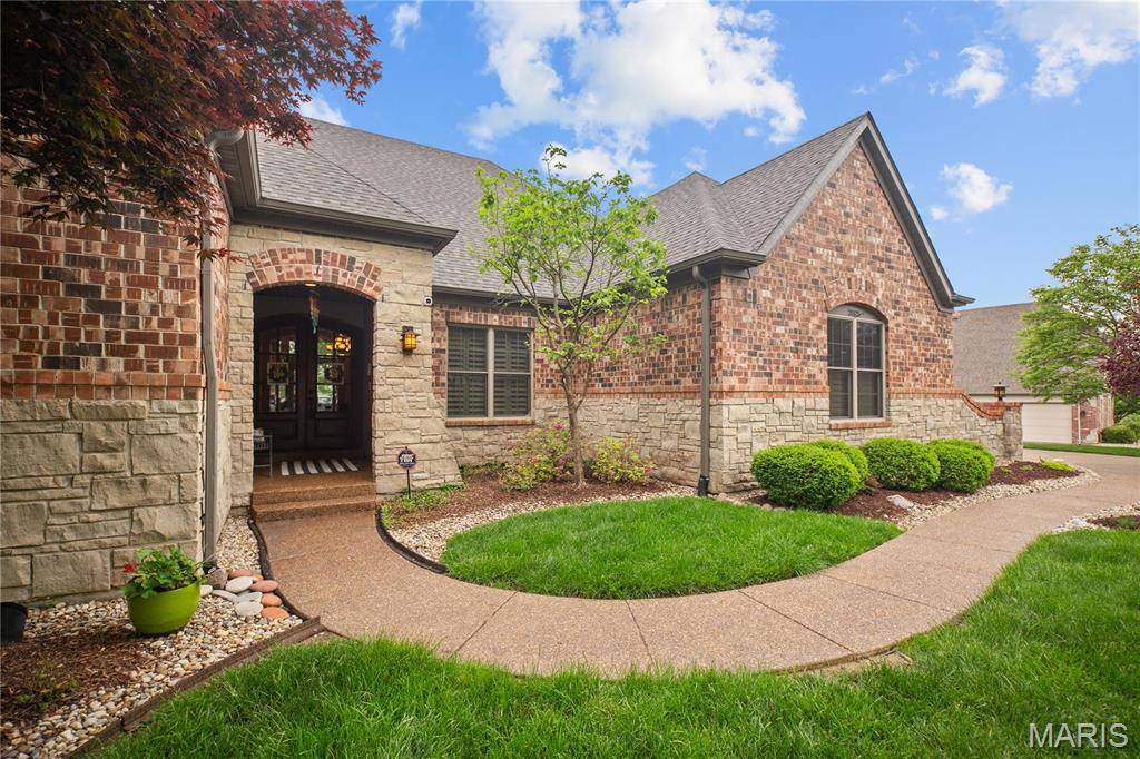 St Louis, MO 63129,2825 Christopher Bluffs LN