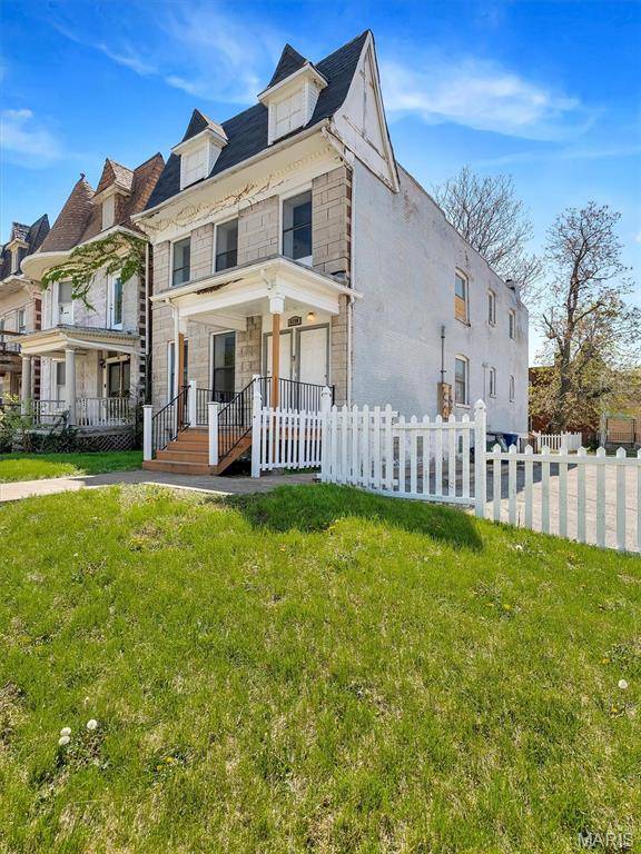 St Louis, MO 63108,5190 Enright AVE