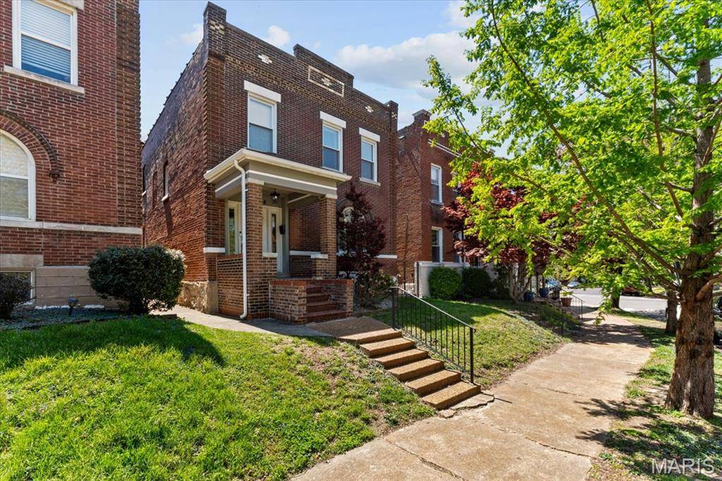 St Louis, MO 63116,3884 Wyoming ST
