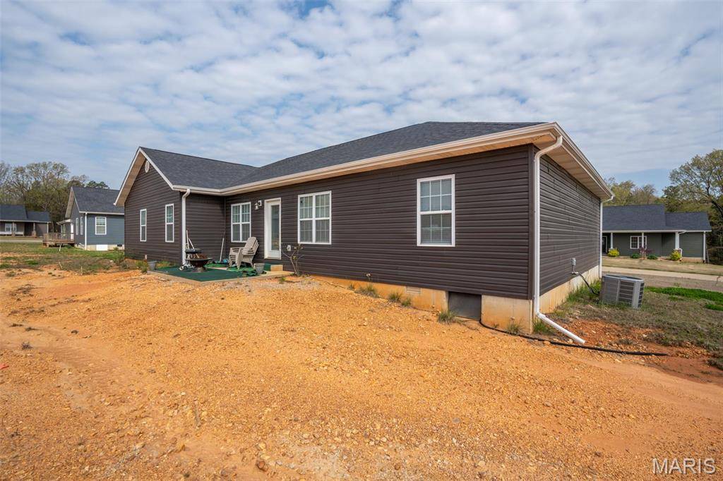 Poplar Bluff, MO 63901,108 Lanee LN