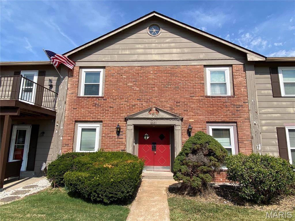 Florissant, MO 63033,6681 Chesapeake DR #B
