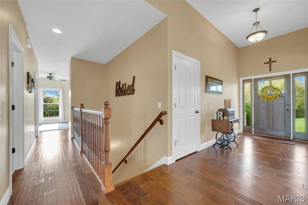 Winfield, MO 63389,1256 Highway EE