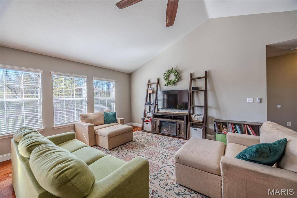 St Robert, MO 65584,109 Granite CT