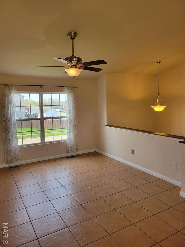 Wright City, MO 63390,18517 Walnut Hill LN