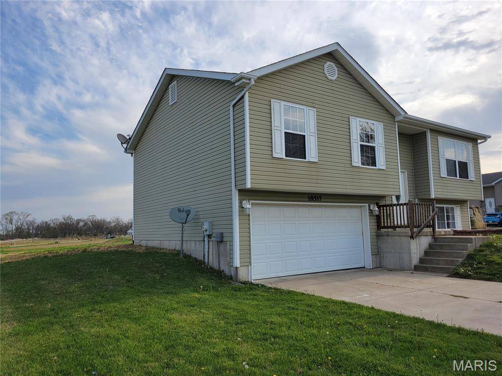Wright City, MO 63390,18517 Walnut Hill LN