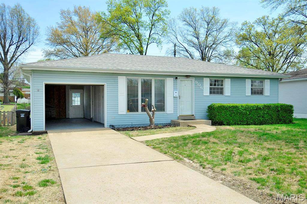 St Louis, MO 63125,906 Virgo LN