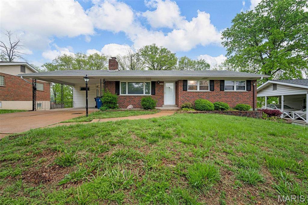 St Louis, MO 63126,8728 Brookview DR