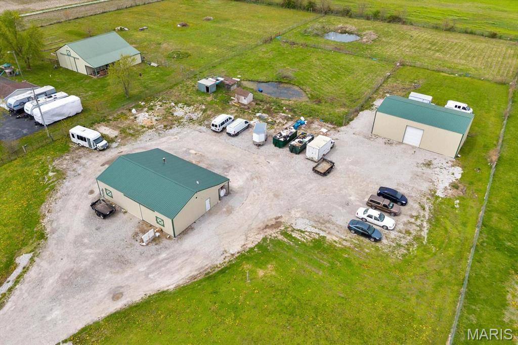 New Athens, IL 62264,5329 Brick School RD