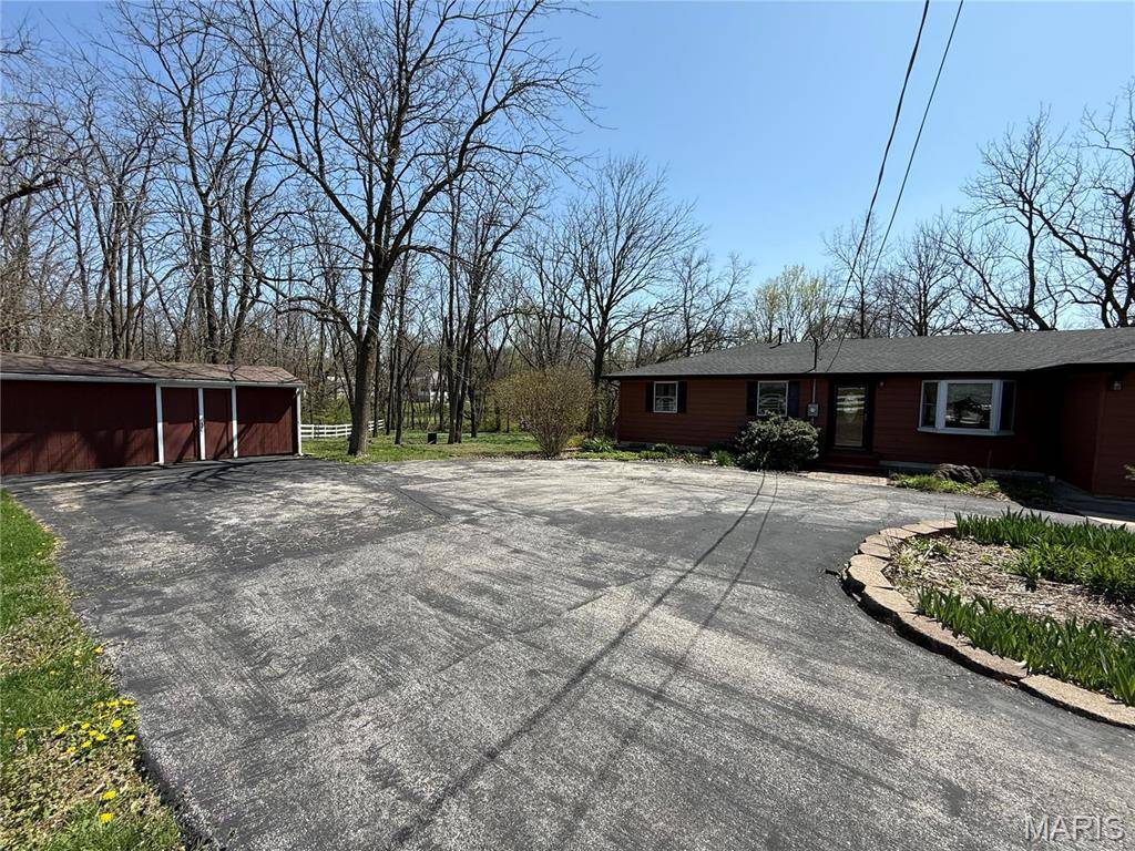 Moro, IL 62067,30 Ridge ST