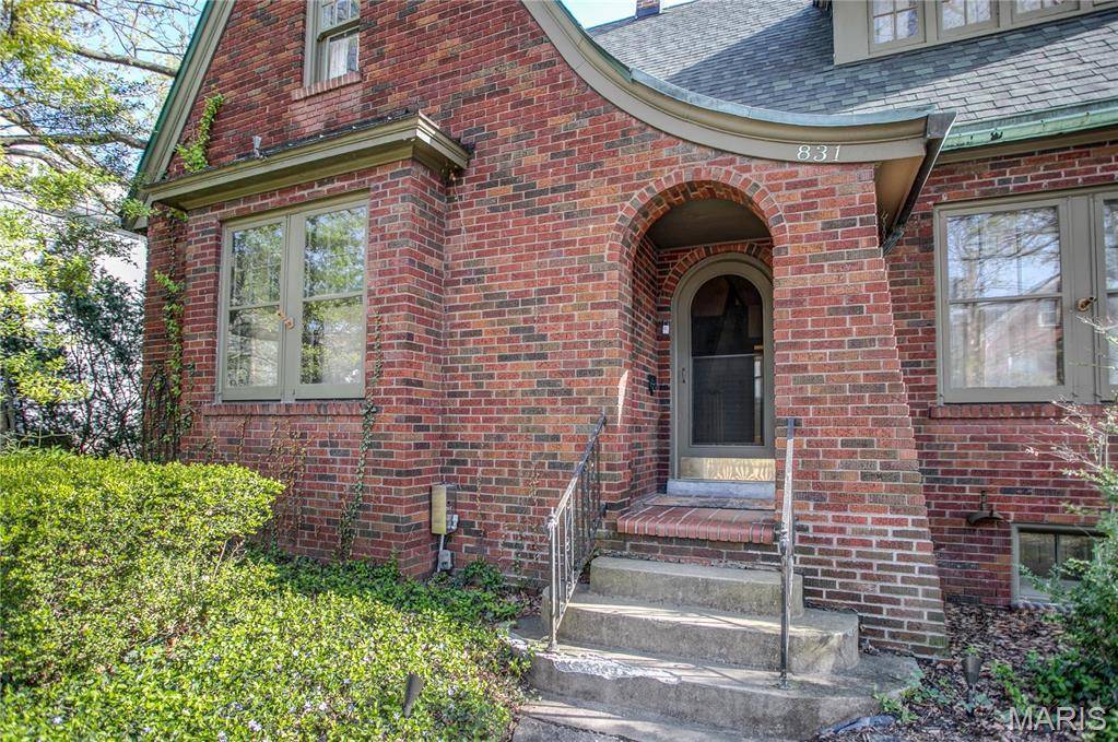 Alton, IL 62002,831 Spruce ST
