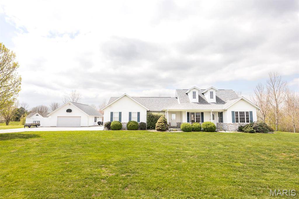 St Jacob, IL 62281,525 State Route 4