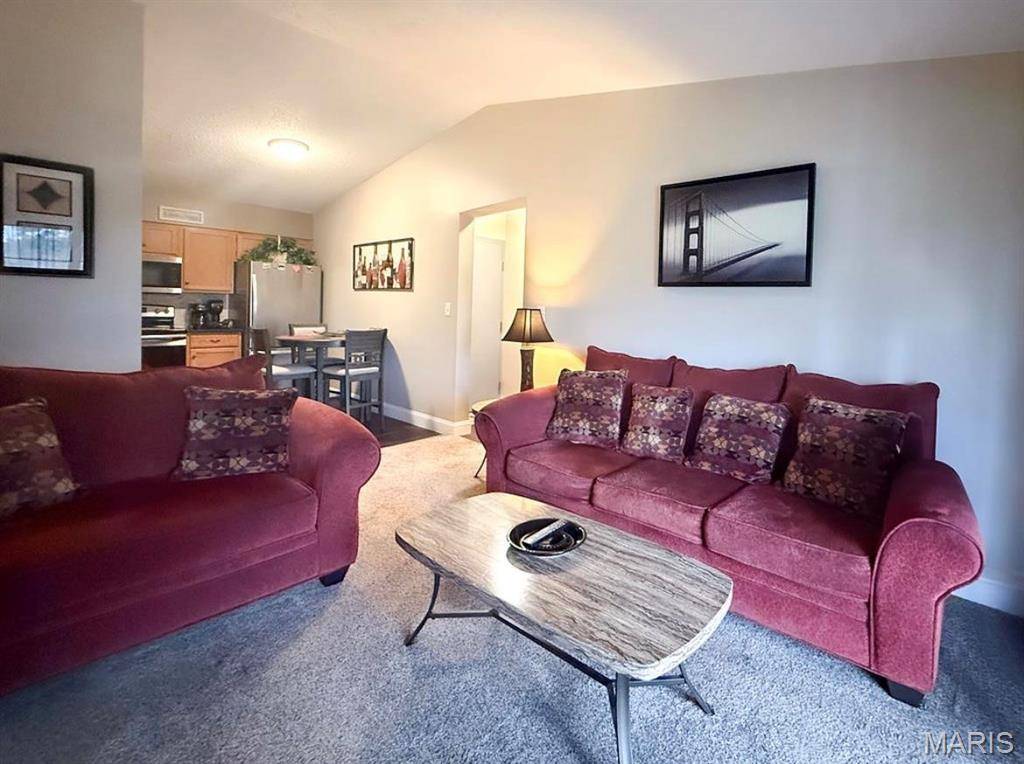 St Louis, MO 63129,1 Berview CIR #B