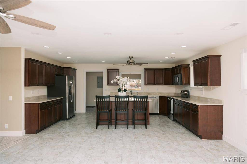 Owensville, MO 65066,501 Henry ST