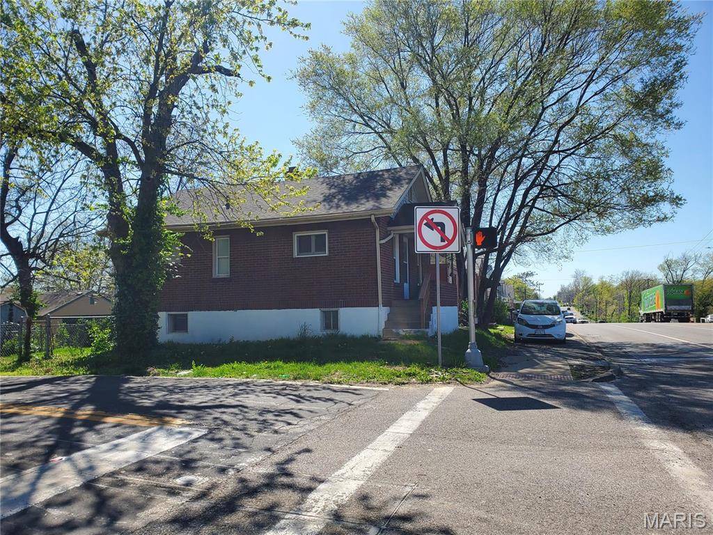 St Louis, MO 63136,1942 Chambers RD