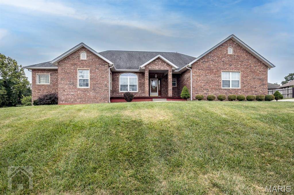 St Robert, MO 65584,220 April DR