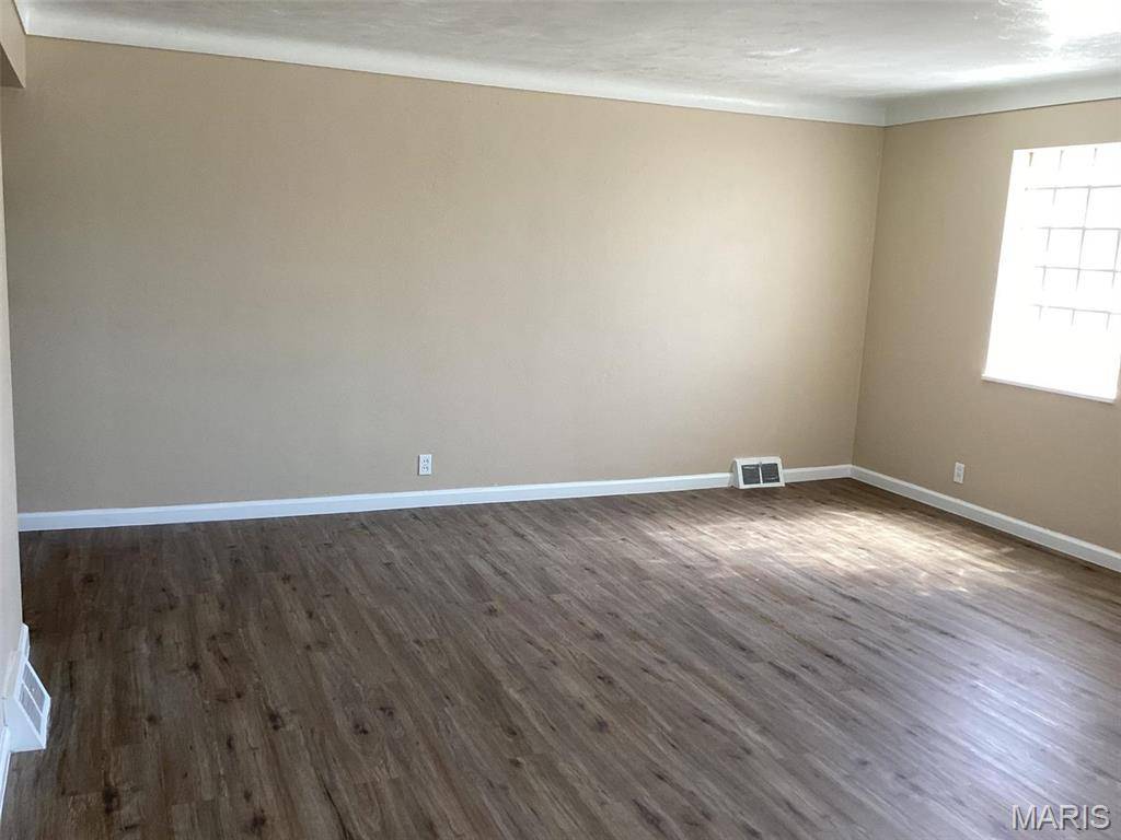 St Louis, MO 63136,9858 Winkler DR
