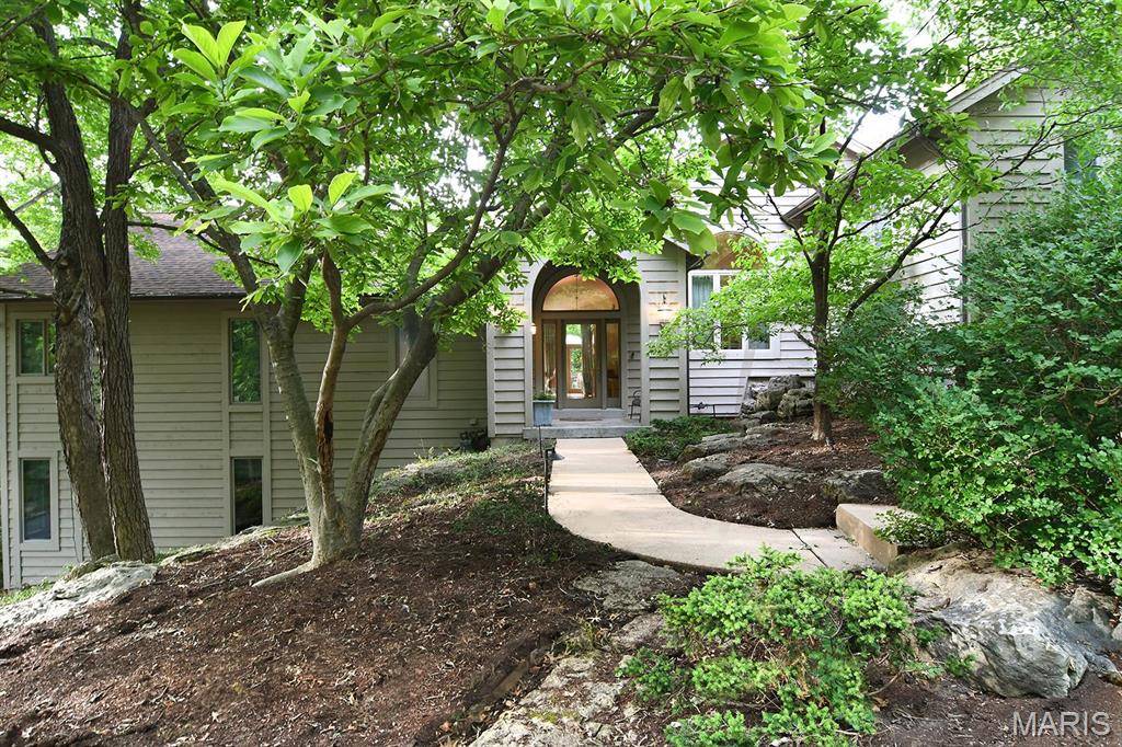 Kirkwood, MO 63122,1406 W Adams