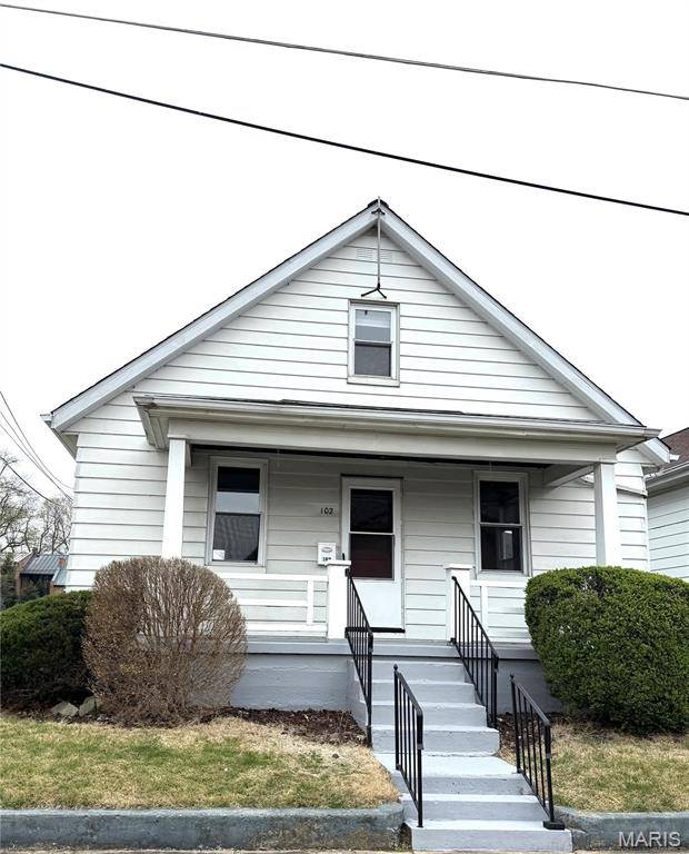 Waterloo, IL 62298,102 E 1st ST