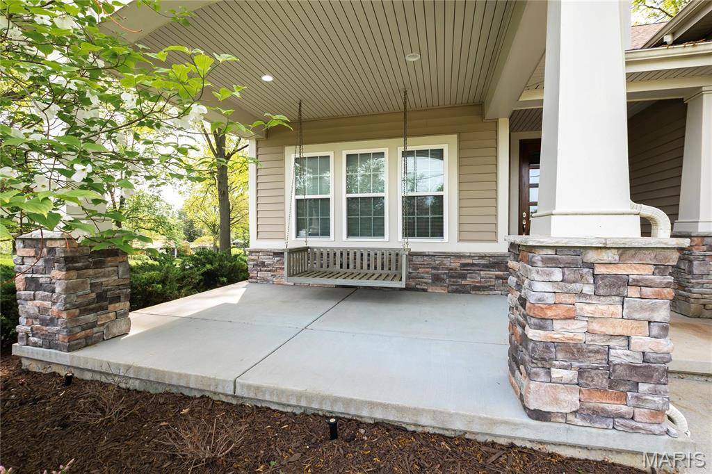 Ballwin, MO 63011,15248 Clayton RD