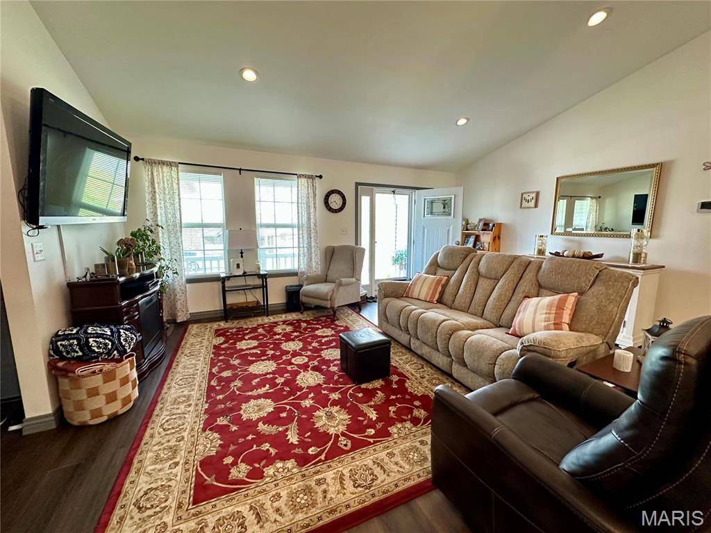 Rolla, MO 65401,302 Mossman LN