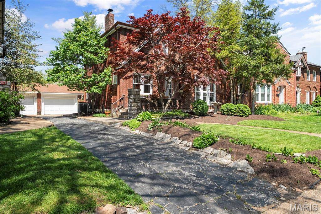 St Louis, MO 63105,7215 Northmoor DR