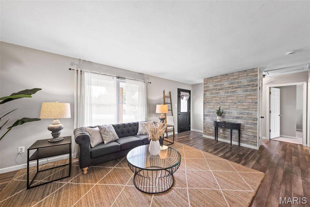 St Peters, MO 63376,43 Harris DR