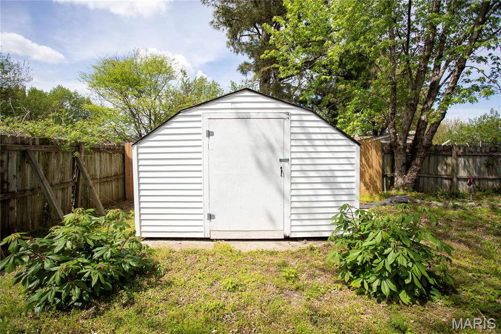Sikeston, MO 63801,918 Stanford DR