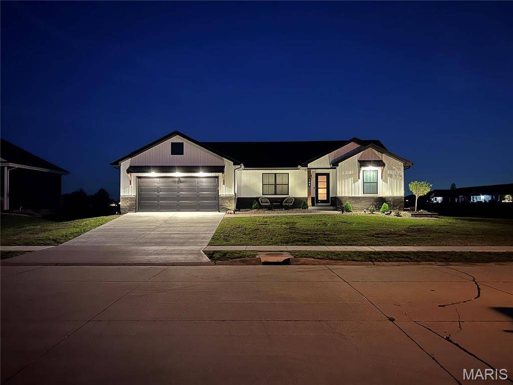 Moro, IL 62067,144 Bay Meadow CIR