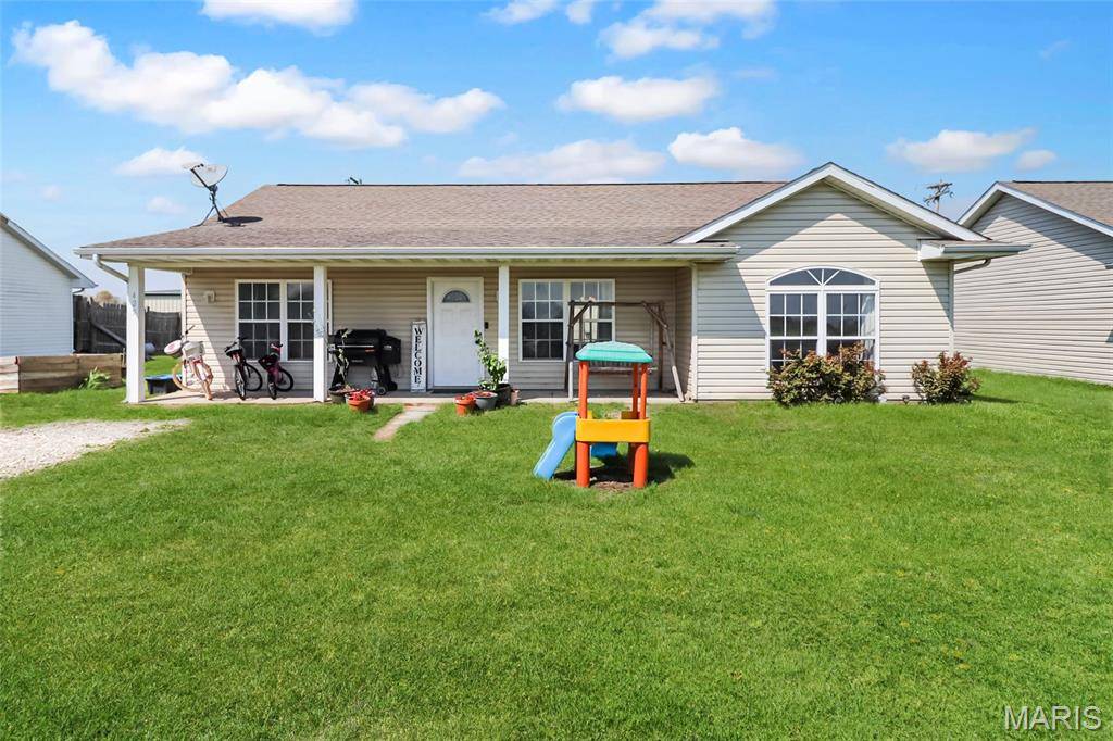 Auxvasse, MO 65231,425 E Peace ST