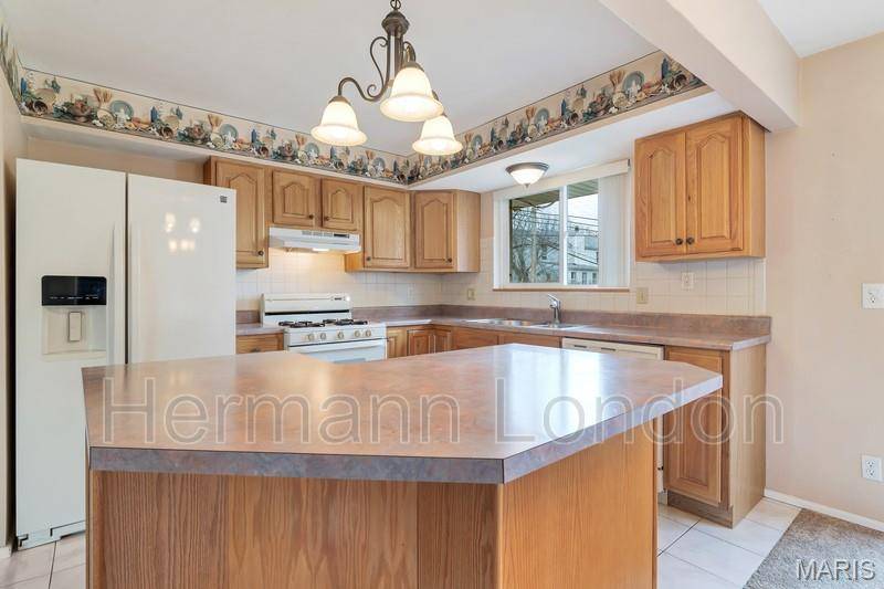 Hazelwood, MO 63042,37 Flamingo DR