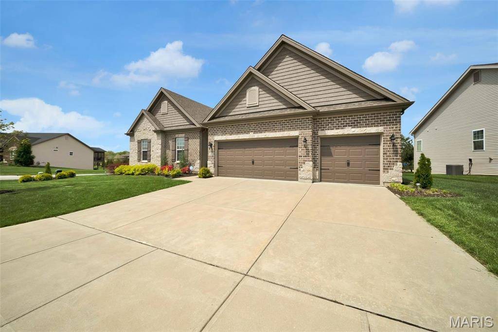 Lake St Louis, MO 63367,501 Upper Ridgepointe CT
