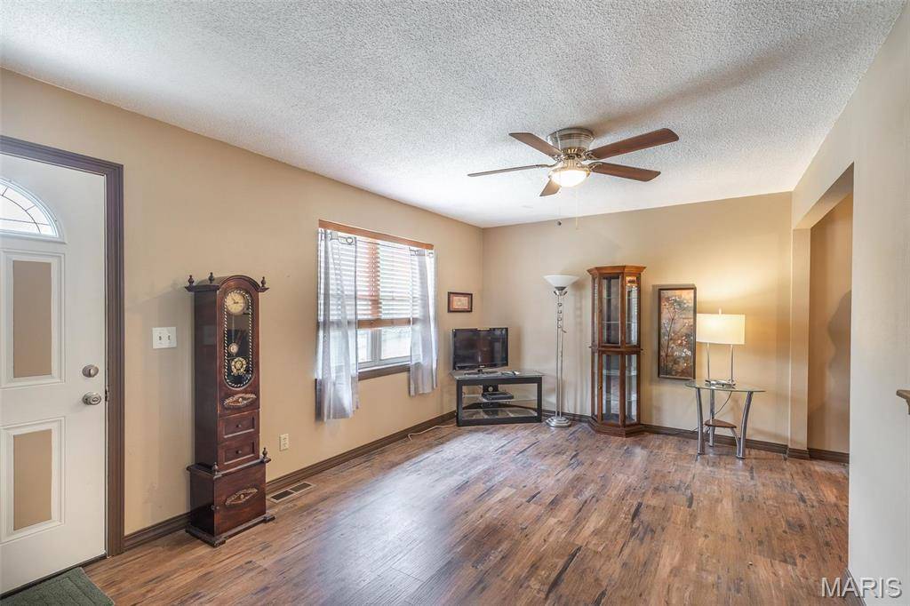 Poplar Bluff, MO 63901,2007 Brentwood RD