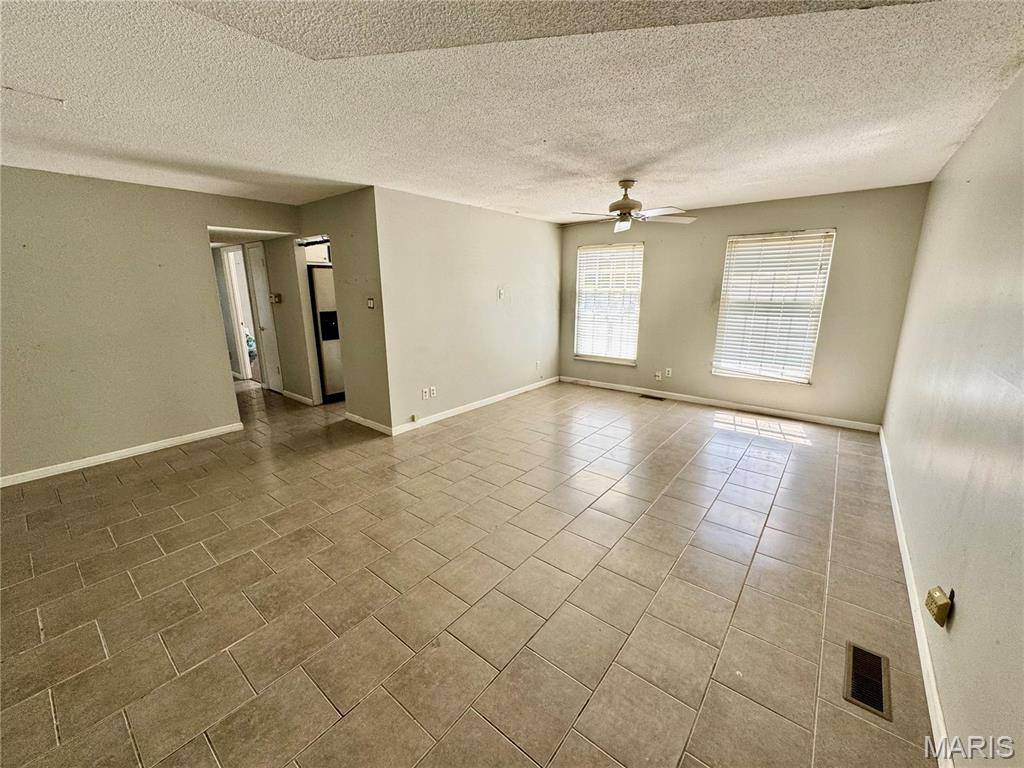 St Louis, MO 63129,4351 Chateau De Ville DR #D
