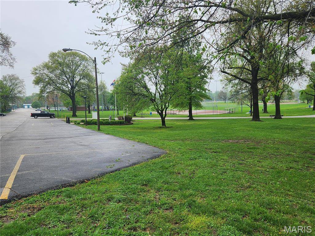 Florissant, MO 63031,1215 St. Jean ST