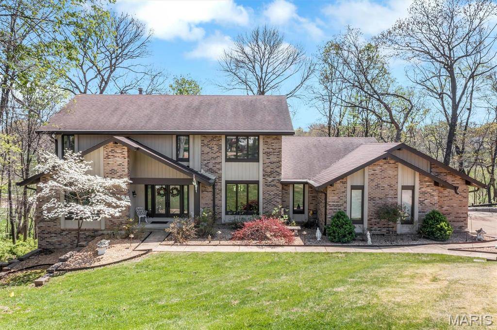 Chesterfield, MO 63005,2244 Kehrs Ridge DR