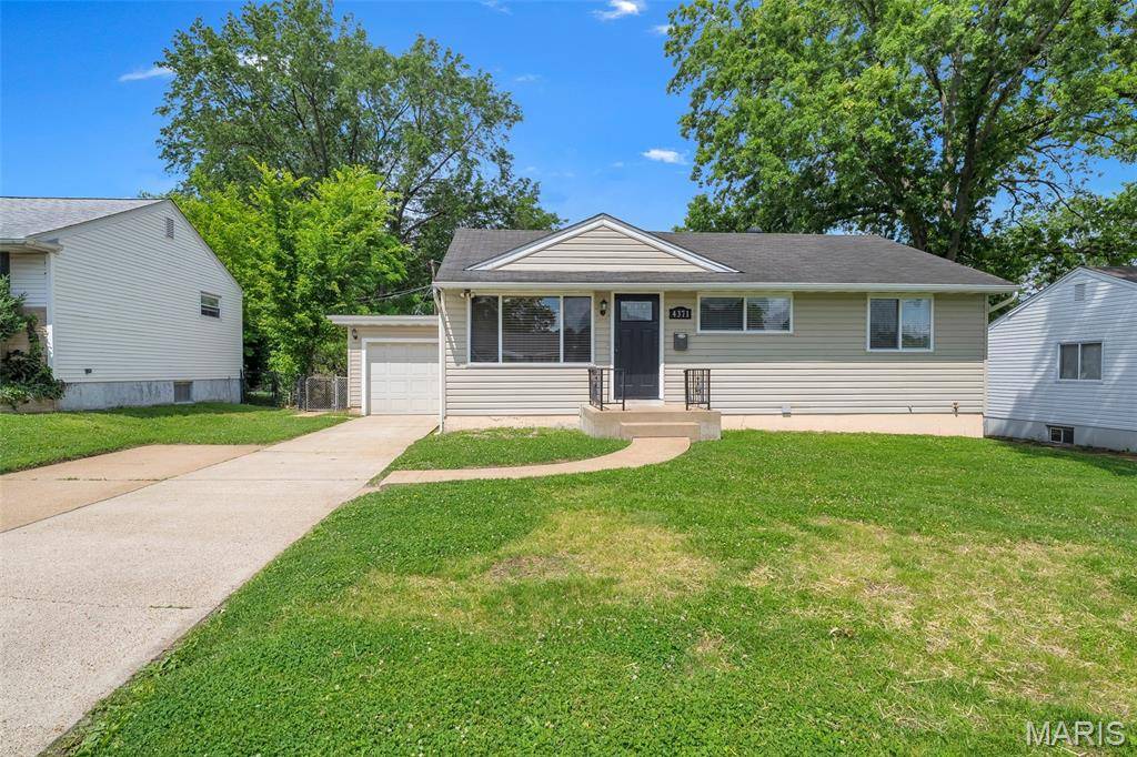 St Louis, MO 63123,4371 Fatima DR