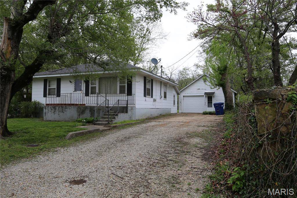 Dixon, MO 65459,303 N Elm ST