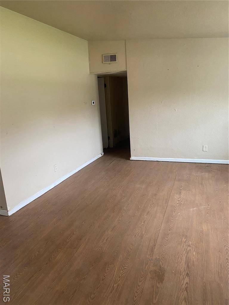 St Louis, MO 63134,8300 Hatina DR