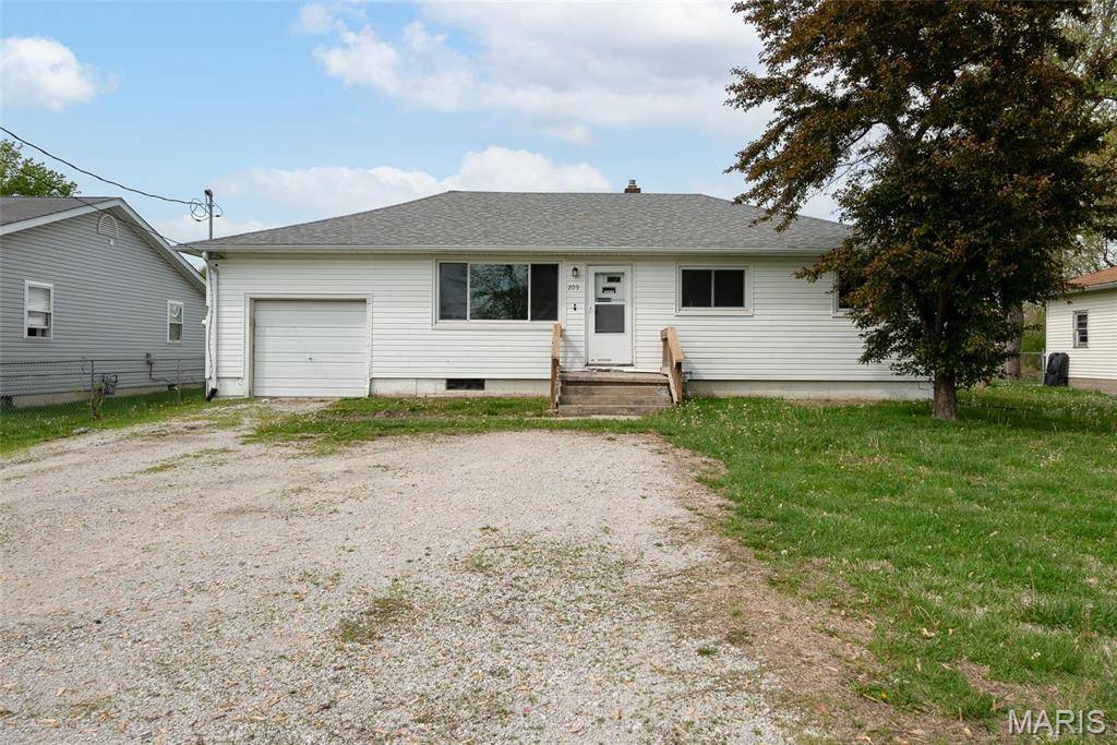 Moro, IL 62067,209 Sterling DR