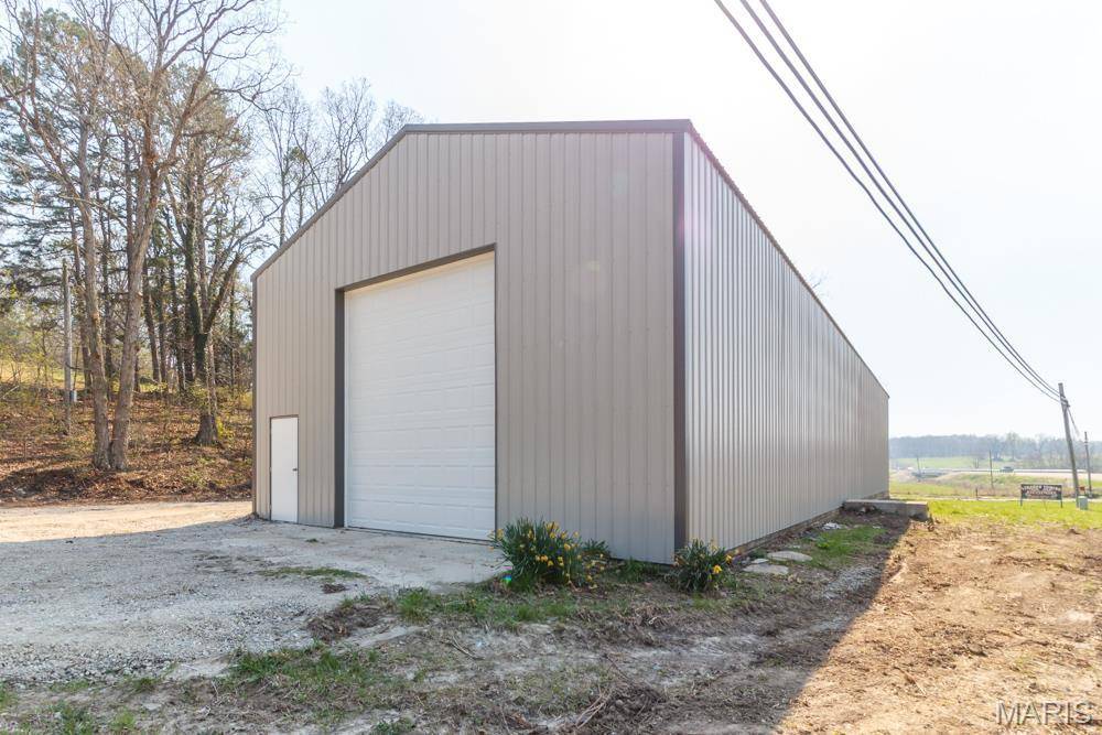 Lebanon, MO 65536,18826 Highway 64