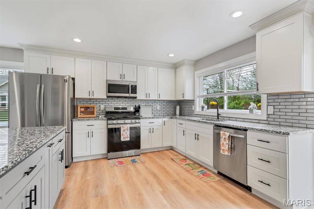 Lake St Louis, MO 63367,1 Picardy DR
